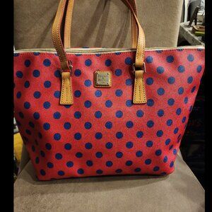 New without tags Dooney & Bourke handbag (flaw)